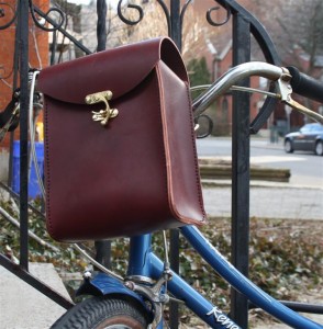 Deluxe Latigo Handlebar Bag